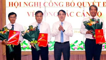 តែងតាំងប្រធានការិយាល័យប្រជាជនខេត្ត Khanh Hoa ប្រធានមន្ទីរចំនួន ០២រូប និងលេខាធិការបក្សសង្កាត់ចំនួន ០៣រូប