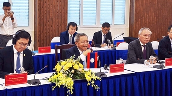 ឡាវ​ស្នើ​ឲ្យ​វៀតណាម​បន្ត​ជួយ​អភិវឌ្ឍន៍​បច្ចេកវិទ្យា