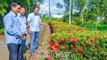 ថ្នាក់​ដឹកនាំ​គណៈកម្មាធិកា​រ​រណសិរ្ស​ជិតស្និទ្ធ​ជាមួយ​ប្រជាពលរដ្ឋ និង​មូលដ្ឋាន