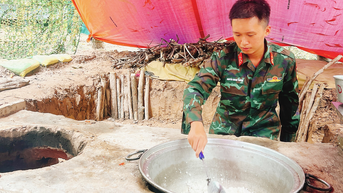Tận tình chăm lo "thực túc, binh cường"