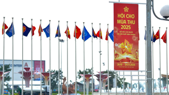 [ Ảnh ] Ban chỉ đạo Hội chợ Mùa Thu 2025 kiểm tra tiến độ triển khai tổ chức