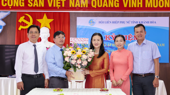 Báo và Phát thanh, Truyền hình Khánh Hòa thăm, chúc mừng Hội Liên hiệp Phụ nữ tỉnh