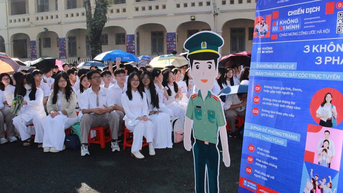 Phát động chiến dịch “Không một mình - Cùng nhau an toàn trực tuyến” tại TPHCM