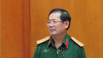 នាយករដ្ឋមន្ត្រីសម្រេចលើបុគ្គលិកក្រសួងការពារជាតិ។