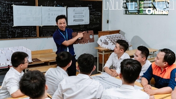 Xây dựng đội ngũ trí thức lớn mạnh