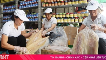 រោងចក្រ OCOP Ha Tinh បង្កើនល្បឿនផលិតកម្ម ដើម្បីរៀបចំទំនិញសម្រាប់ចុងឆ្នាំ