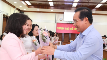 បំភ្លឺគុណវុឌ្ឍិរបស់នារីវៀតណាមក្នុងគ្រួសារ និងសង្គម