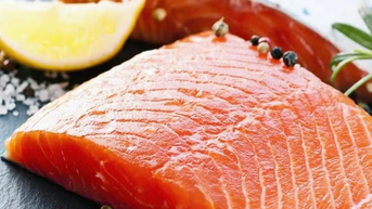 តើត្រី salmon ស្រស់តែងតែប្រសើរជាងត្រី salmon កកទេ?