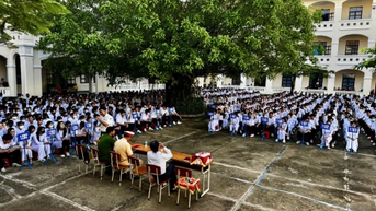 ផ្សព្វផ្សាយច្បាប់ដល់សិស្សានុសិស្សនៃវិទ្យាល័យ Hau Nghia