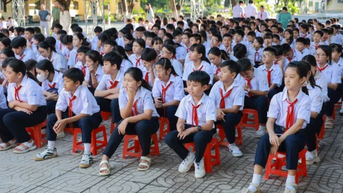 ការឃោសនាការទប់ស្កាត់ឧក្រិដ្ឋកម្មចាប់ជំរិតតាមអ៊ីនធឺណិតសម្រាប់សិស្ស
