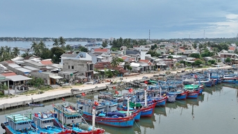 Các xã miền núi và ven biển chủ động ứng phó mưa lớn kéo dài do ảnh hưởng của bão số 12