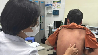 Nâng cao sức khỏe thể chất lẫn tinh thần cho người bệnh vảy nến