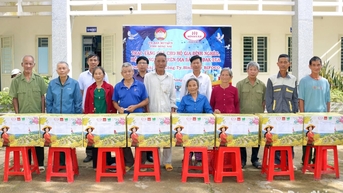 រណសិរ្សមាតុភូមិវៀតណាម និងអង្គការនយោបាយសង្គមគ្រប់លំដាប់ថ្នាក់អនុវត្តសកម្មភាពសន្តិសុខសង្គមដែលមានតម្លៃជាង ៥០៨ ពាន់លានដុង។