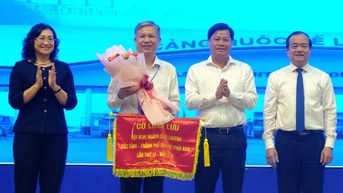 ផលិតកម្មឧស្សាហកម្មនៅក្នុងខេត្តភាគខាងត្បូងជាច្រើនបានកើនឡើងជាពីរខ្ទង់ ប៉ុន្តែកម្លាំងខាងក្នុងនៅតែខ្សោយ និងពឹងផ្អែកលើ FDI ។