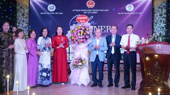 Gặp mặt kỷ niệm 95 năm Ngày Phụ nữ Việt Nam 20/10
