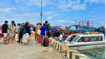 ផ្អាក​ជា​បណ្ដោះអាសន្ន​ផ្លូវ​សាគី-លីសុន ដោយសារ​ឥទ្ធិពល​ព្យុះ​ហ្វេងសិន