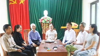 ថតនៅគណៈកម្មាធិការបក្សឃុំឡាបាន់