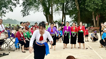 លើកតម្កើងភាពស្រស់ស្អាតនៃល្បែងប្រជាប្រិយក្នុងសហគមន៍មឿងវ៉ាង