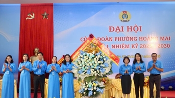 សហជីព Hoang Mai Ward ធ្វើការងារបានល្អក្នុងការថែរក្សាសមាជិកសហជីព និងកម្មករ។