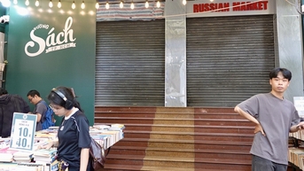 ទីផ្សាររុស្ស៊ីមិនទាន់ដំណើរការទេ គ្រាន់តែដំណើរការជាផ្លូវការនៅពេលដែលមានអាជ្ញាប័ណ្ណពេញលេញ