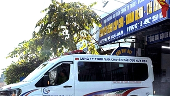 ផ្ទេរពី Vinh Long ទៅ Cho Ray ឡានពេទ្យគិតថ្លៃ ៦លាន អ្នកខ្លះថាថ្លៃ អ្នកខ្លះទៀតថាតម្លៃសមរម្យ។