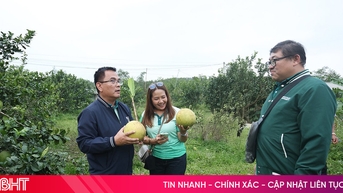 Đoàn công tác Trường Đại học Kasetsart giao lưu văn hóa tại xã Hà Linh