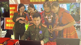 Thàng Tín tổ chức Ngày hội toàn dân học tập số và hưởng ứng Ngày Chuyển đổi số quốc gia năm 2025