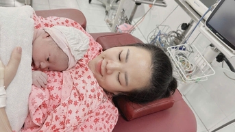 많은 산모들이 분유를 사라는 제안을 받고 있습니다.