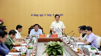 안장성 인민위원회 위원장 호반뭉은 사회주택 사업 시행에 따른 어려움을 해결하기 위한 실무회의를 주재했습니다.