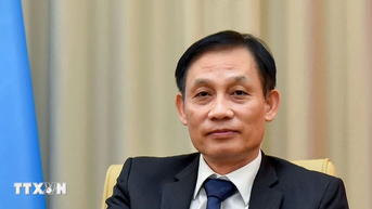 Quyền Bộ trưởng Ngoại giao Lê Hoài Trung gặp Bộ trưởng Ngoại giao Phần Lan