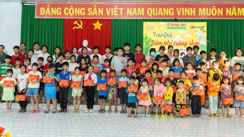 Tan An ជំរុញច្រកសេដ្ឋកិច្ចទៅកាន់តំបន់ខាងលើ