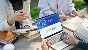 Sacombank mang "trường học tài chính số" đến với sinh viên trên toàn quốc