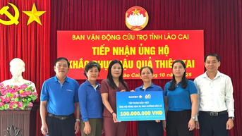 ក្រុមហ៊ុន Bao Viet Group បានបរិច្ចាគថវិកាចំនួន 100 លានដុង ដើម្បីជួយប្រជាជន Lao Cai ជំនះផលវិបាកនៃព្យុះលេខ 10 ។