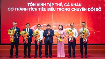 Đà Nẵng được vinh danh là 'Thành phố tiêu biểu về chuyển đổi số giai đoạn 2020 - 2024'