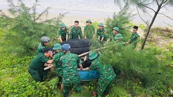 ឆ្មាំព្រំដែន Da Nang រៀបចំផែនការយ៉ាងសកម្ម ត្រៀមឆ្លើយតបនឹងព្យុះលេខ ១២