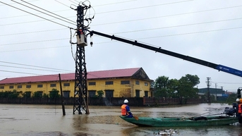 EVNCPC ឆ្លើយតបយ៉ាងសកម្មចំពោះព្យុះទី 12 និងទឹកជំនន់