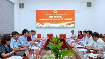 Phó Chủ tịch Thường trực UBND tỉnh Nguyễn Long Biên làm việc với Trường Đại học Luật TP. Hồ Chí Minh