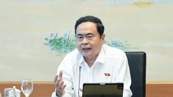 ប្រធានរដ្ឋសភាលោក Tran Thanh Man៖ របកគំហើញកាន់តែច្រើនក្នុងការទាក់ទាញការវិនិយោគ និងសង្គមហេដ្ឋារចនាសម្ព័ន្ធអាកាសចរណ៍