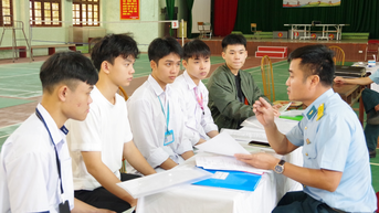 Khám tuyển phi công quân sự tại Bắc Ninh