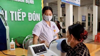 Không để gián đoạn việc khám chữa bệnh sau mưa lũ