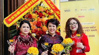 ジアライの女性起業家3名がゴールデンローズ2025の称号を受賞