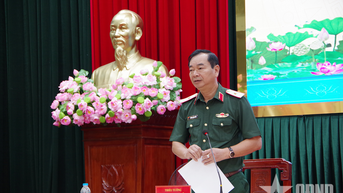 Tư lệnh Quân khu 1 đối thoại dân chủ tại Bộ CHQS tỉnh Thái Nguyên