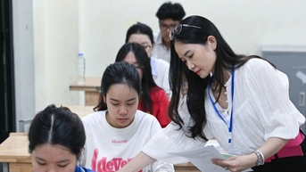 “ការ​ប្រឡង​ច្រើន​ពេក​គឺ​ចំណាយ​ច្រើន​ពេក ហើយ​នឿយ​ហត់ កាត់​បន្ថយ​ចំនួន​ការ​ប្រឡង”។