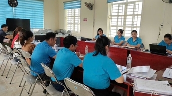 បញ្ចប់​ការ​ប្រើប្រាស់​មន្ត្រី​សហជីព​ពេញ​ម៉ោង​ក្រោម​កិច្ចសន្យា​មុន​ថ្ងៃ​ទី​១ ខែ​វិច្ឆិកា