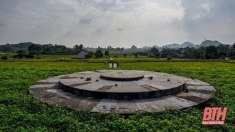 អាជ្ញាប័ណ្ណ​ជីក​អាសនៈ Nam Giao - Tay Do