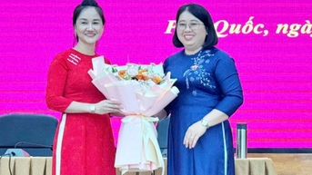 ប្រធានការិយាល័យស្រីត្រូវបានជ្រើសរើសជាអនុប្រធានគណៈកម្មាធិការប្រជាជនតំបន់ពិសេស Phu Quoc