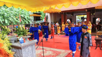 រំលឹកគុណអ្នកគ្រូ ដូ ខាចជុង គោរពប្រពៃណី ស្ទូឌីយោ ក្នុងស្រុក
