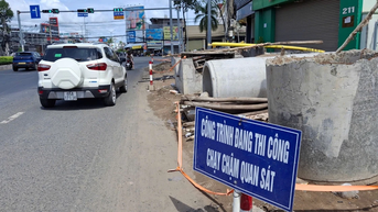 'Than khóc' giải ngân đầu tư công thấp do... tiền quá nhiều