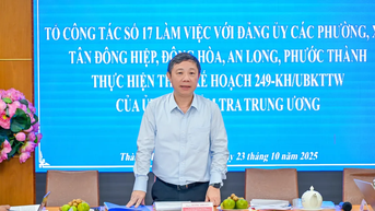 ប្រធាននាយកដ្ឋានឃោសនា និងចលនាមហាជននៃគណៈកម្មាធិការបក្សទីក្រុងហូជីមិញ៖ ផ្តល់អាទិភាពលើការវិនិយោគលើការកសាងសាលារៀន និងថ្នាក់រៀន