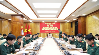 승리를 위한 에뮬레이션 운동은 정치적으로 강력한 군사 부대를 건설하는 데 기여합니다.